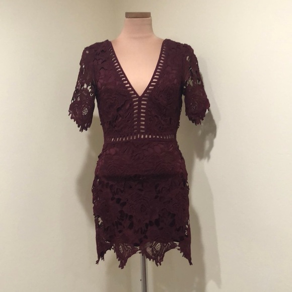 Urban Outfitters Mini Dress Size XS Burgundy Red Floral Guipure Lace - Picture 2 of 10